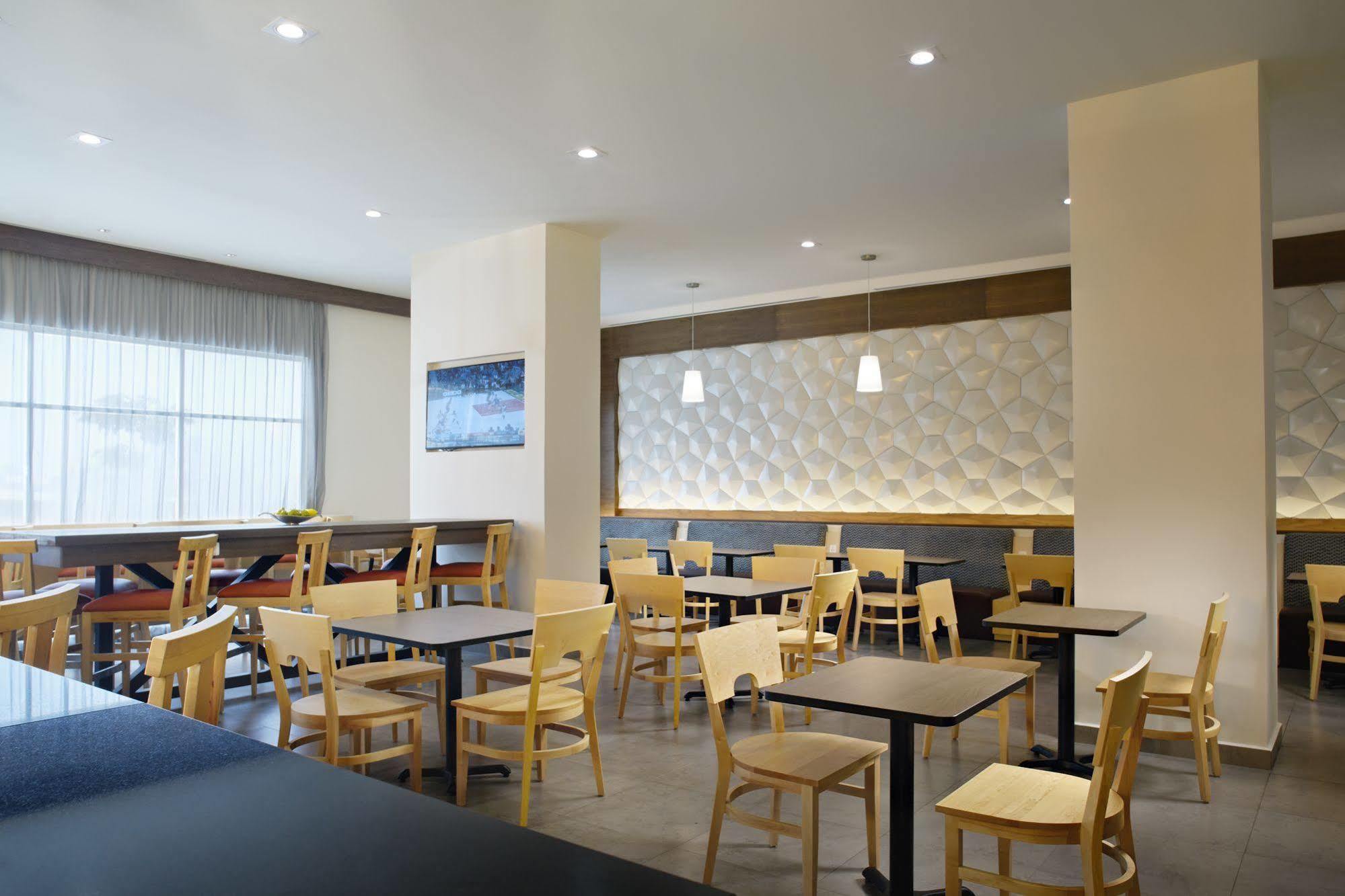 Fairfield Inn & Suites By Marriott Villahermosa Tabasco Exteriör bild